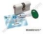 Cerradura triple - Fijación del cilindro 63mm. - Cerradura laterales, triple. - Dimensiones caja 132x146x30mm. - Recorrido pestillos 30mm. - Mano derecha Barras incluidas
